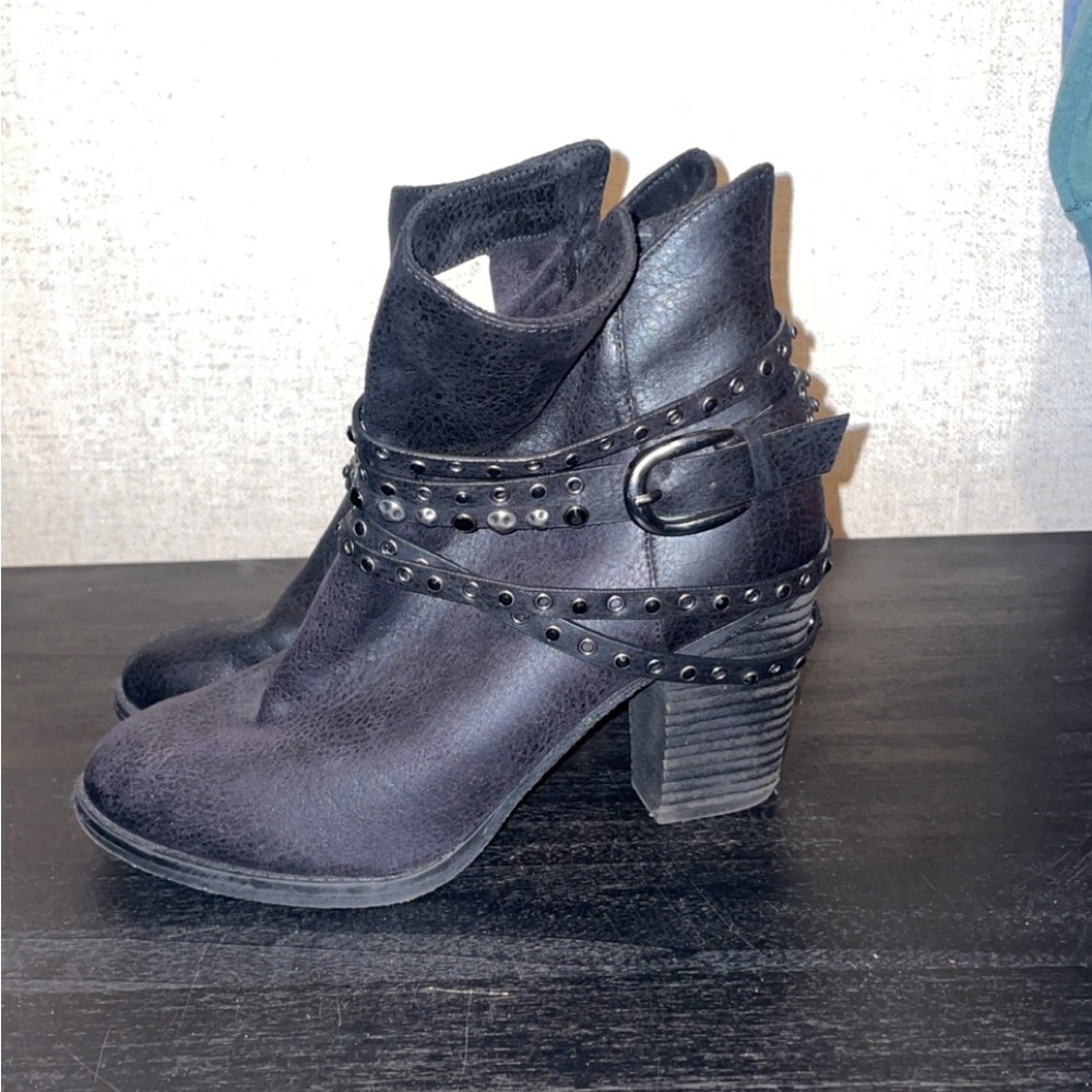 Not rated little black booties